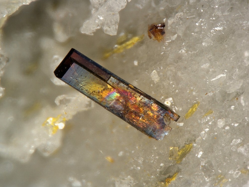 Aeschynite-(Y)