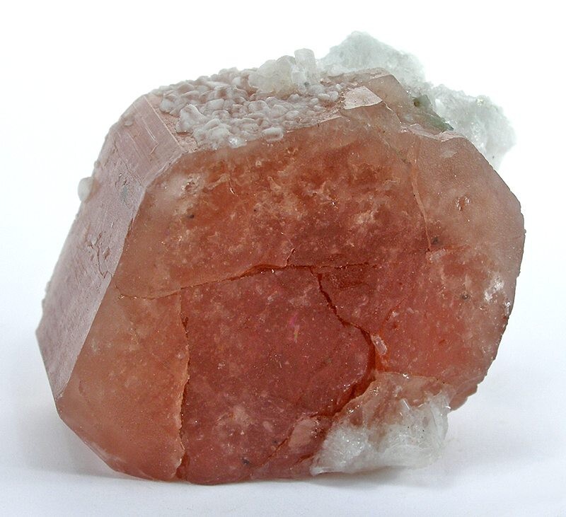 Fluorapatite pink