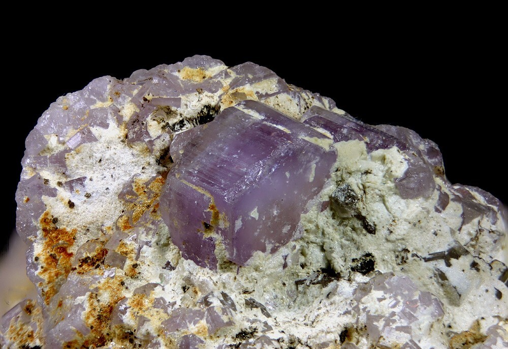 Fluorapatite violet